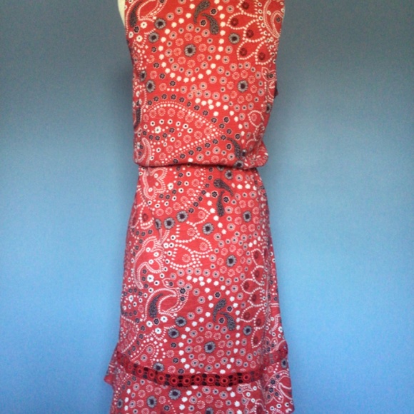 Red Paisley Print Sleeveless Dress - Picture 4 of 7
